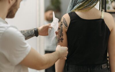 Partita IVA Tatuatore: simulatore di calcolo Tasse e Contributi in Regime Forfettario